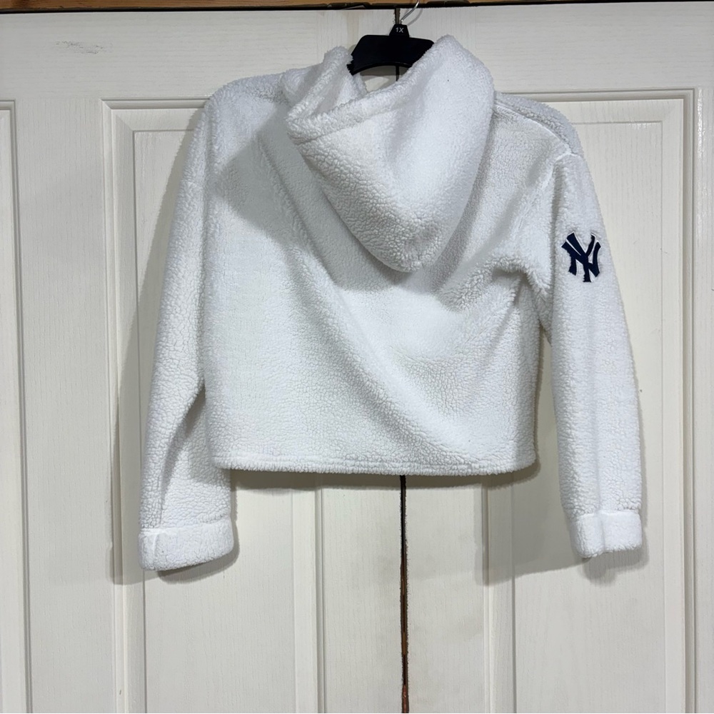 DKNY Sport New York Yankees Sherpa Hoodie Pullover White Women's Size Small - Picture 6 of 11